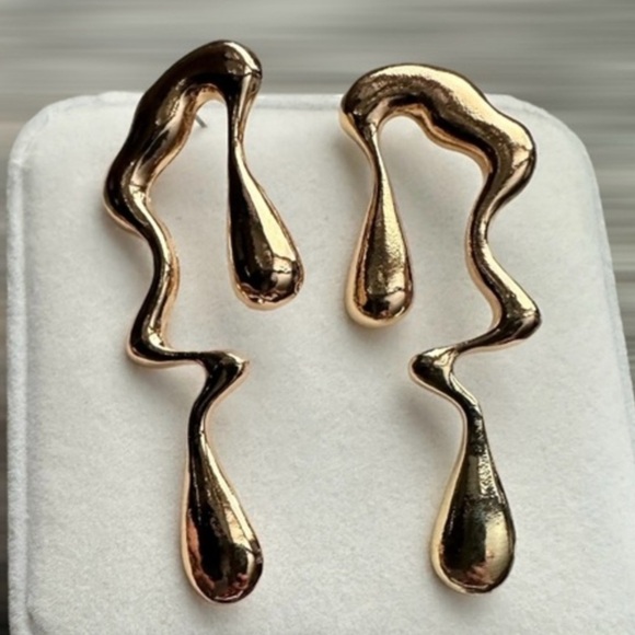 Anthropologie Jewelry - Anthropologie Abstract Geometric Gold Earrings